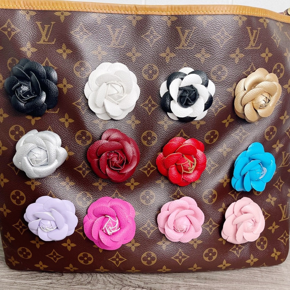 Camellia Flower Vegan Leather Magnetic Bag Charm - Picture 10 of 10